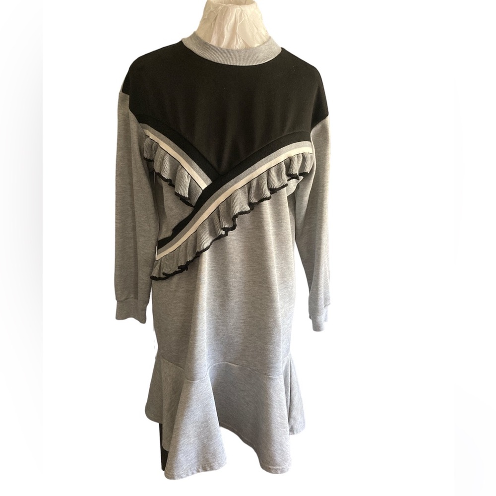 - - - Stella Marina Collezione Grey Jersey Knit Dress Ruffle Flutter Detai